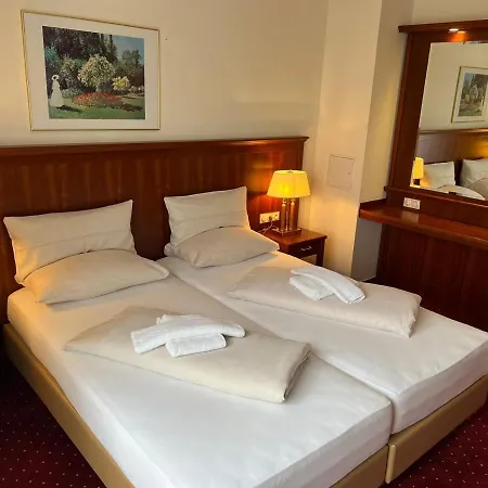 Hanseatischer Hof Hotel 4*